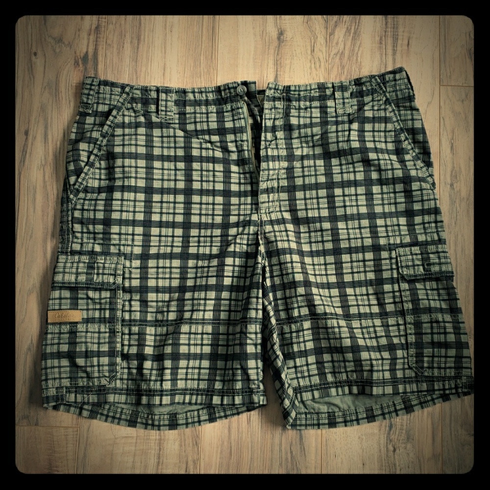 Men's Cabelas shorts size 42